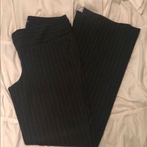 EUC Express Editor Black pinstripe dress pants